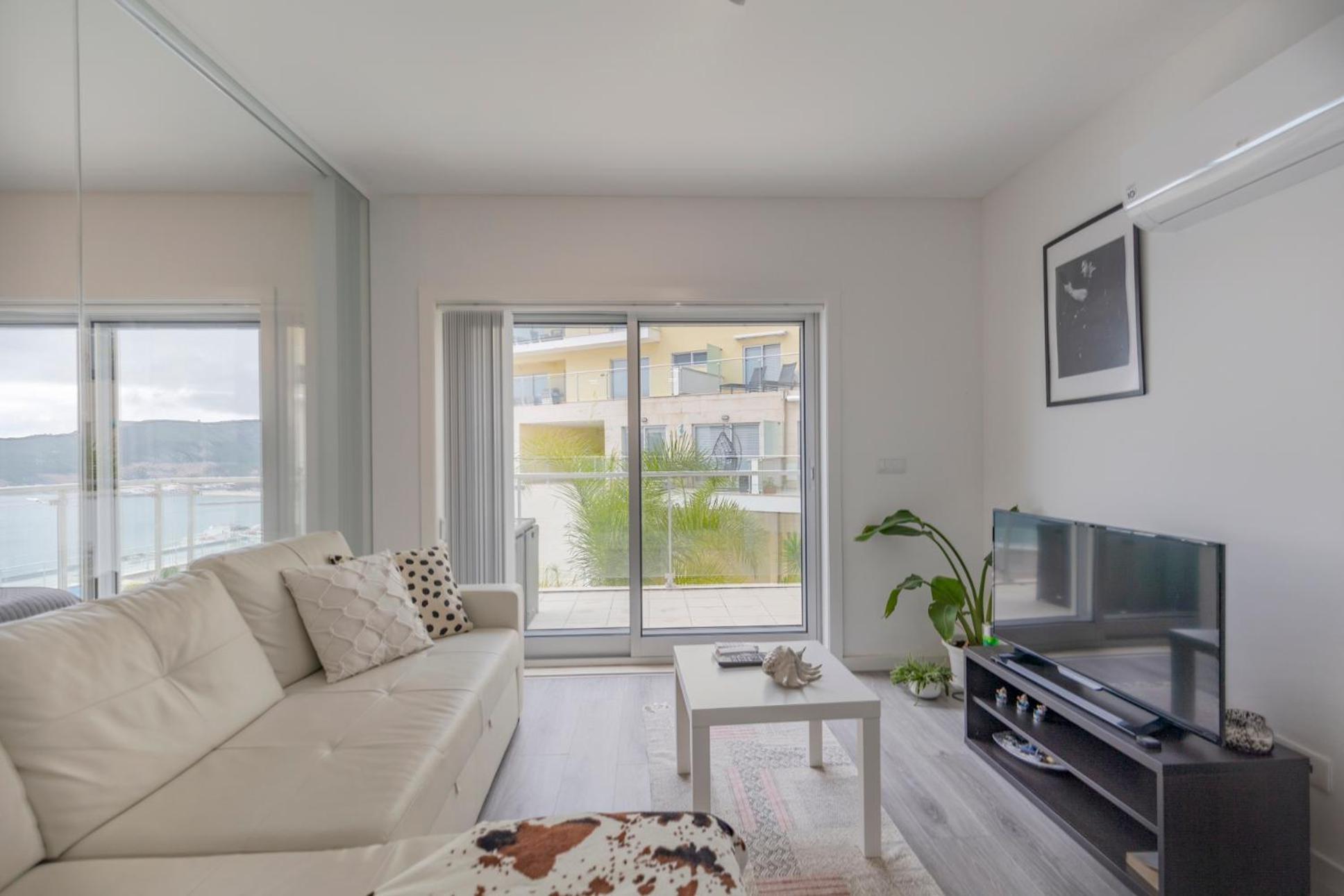 Apartment Cliffs - Astonishing View Over Bay By Trip2portugal *
